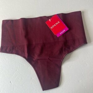 SPANX Everyday Shaping Thong Panties Sangria Size Medium